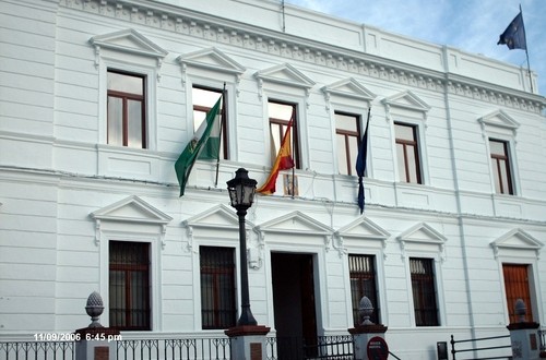 Primera modificación en el Ayuntamiento de Constantina tras la renuncia de un concejal