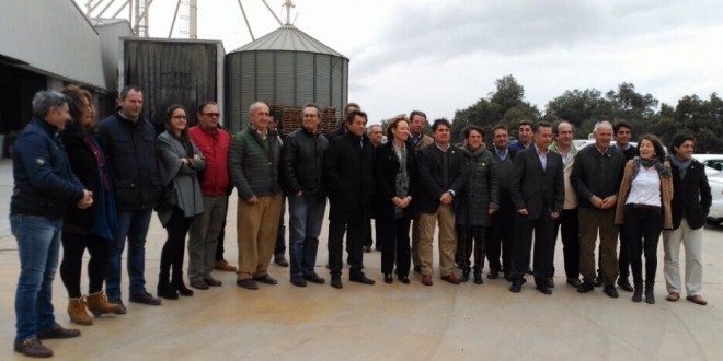 La consejera de Agricultura se reúne en Cazalla con representantes del sector agrícola y ganadero de la Sierra Norte de Sevilla