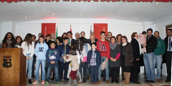 Cazalla reconoce a personas y colectivos con motivo del Día de Andalucía