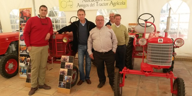La Asociación Andaluza Amigos del Tractor Agrícola recupera el patrimonio agrícola desde La Puebla de Los Infantes