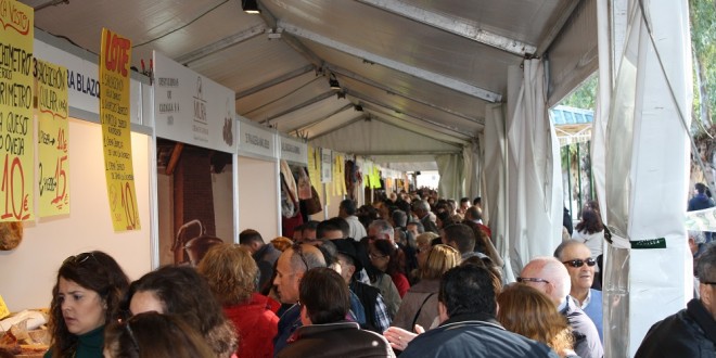 El Pedroso inaugura su Feria de Muestras con una gran afluencia de público